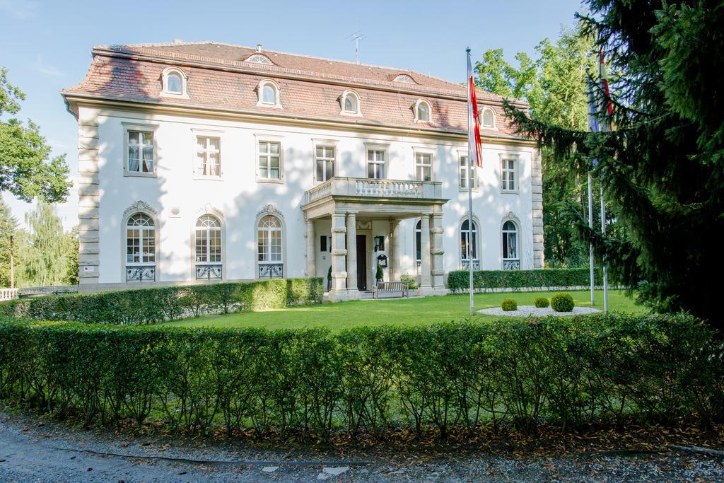 Hotel Villa Altenburg Possneck Exterior photo